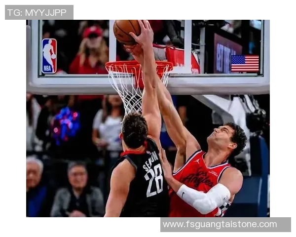 布鲁克洛佩斯：从NBA巨星到篮球战术的领军者之路